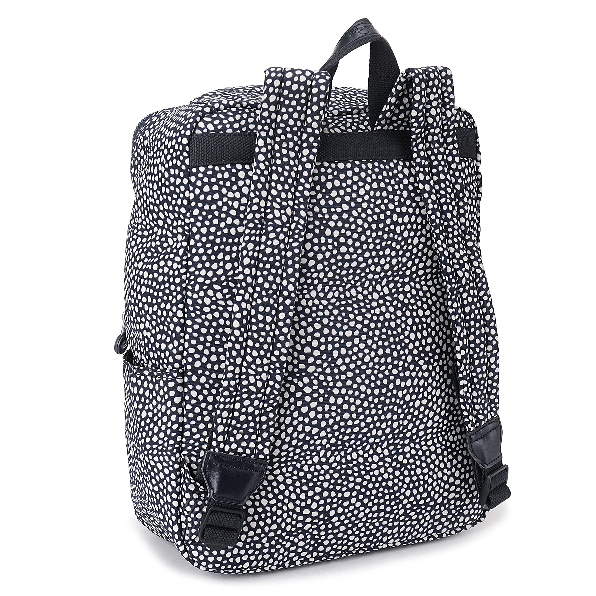 CAITY_Dot Dot Dot_4.jpg