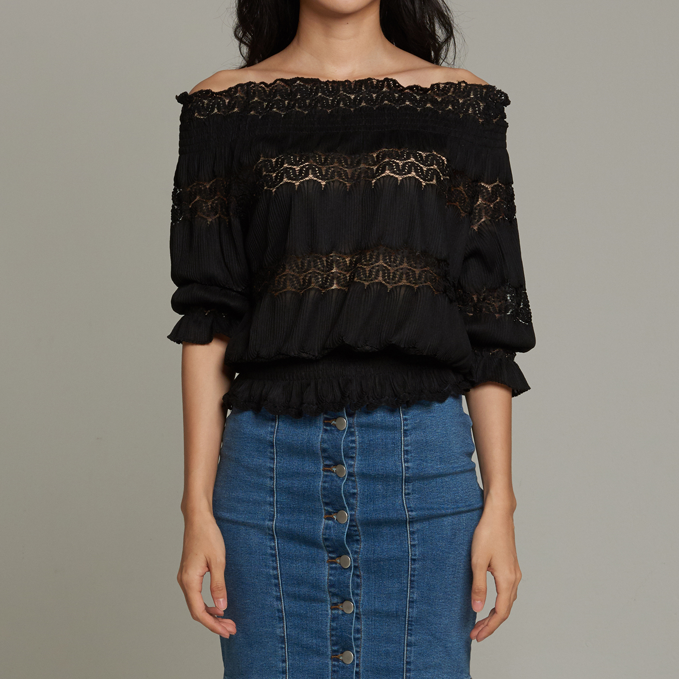 972434-black (1).jpg