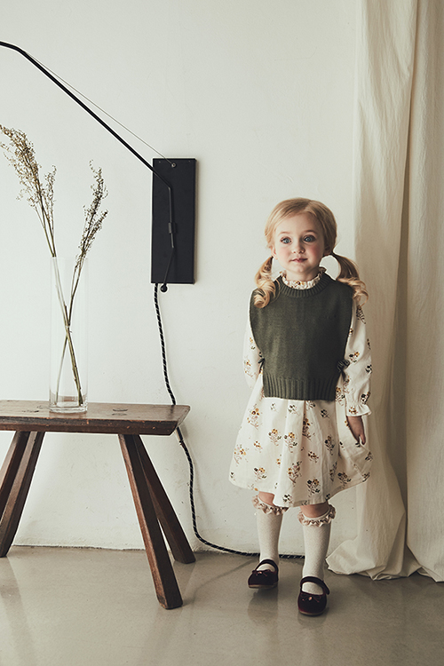 C:\Users\OFFLABEL광명 3번포스\Pictures\18fw_lookbook_52.jpg